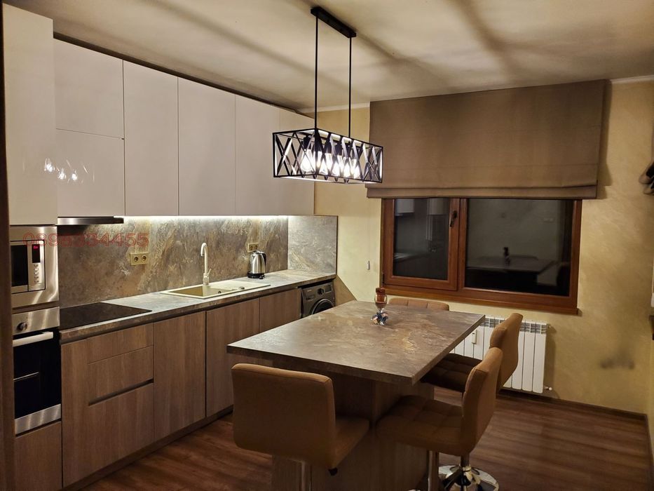 Дава се под наем Тристаен апартамент в София, Изгрев - 85 кв.м за 966.45 € - Снимка #2