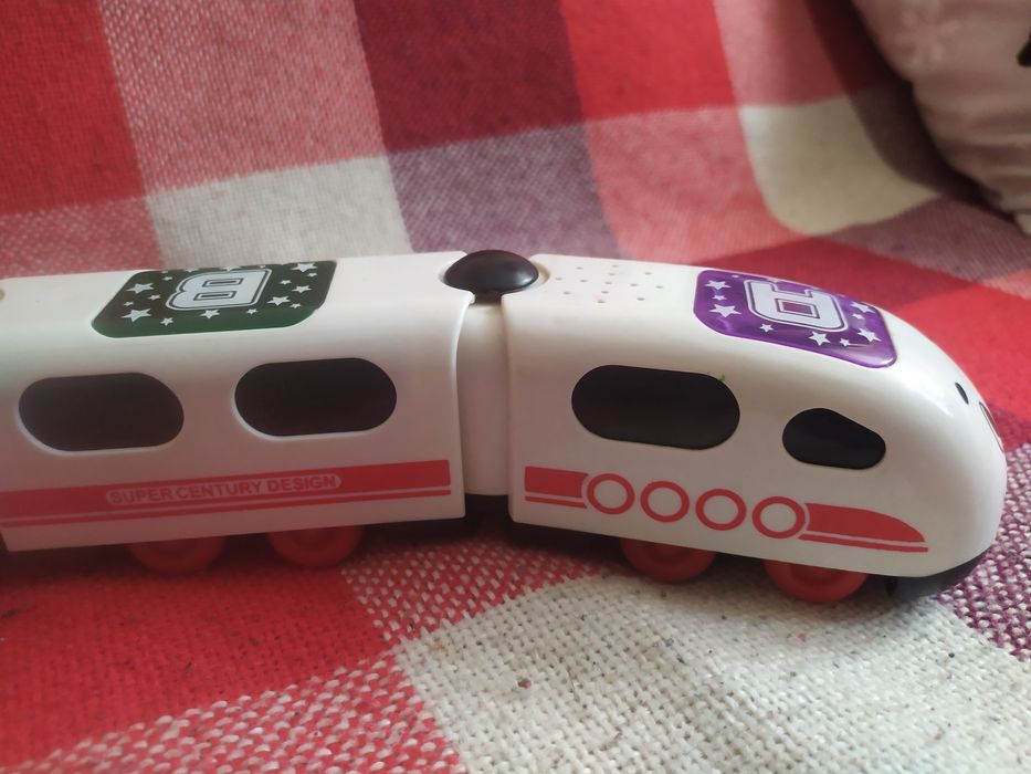 Поезд,как для мальчиков так и для девочек