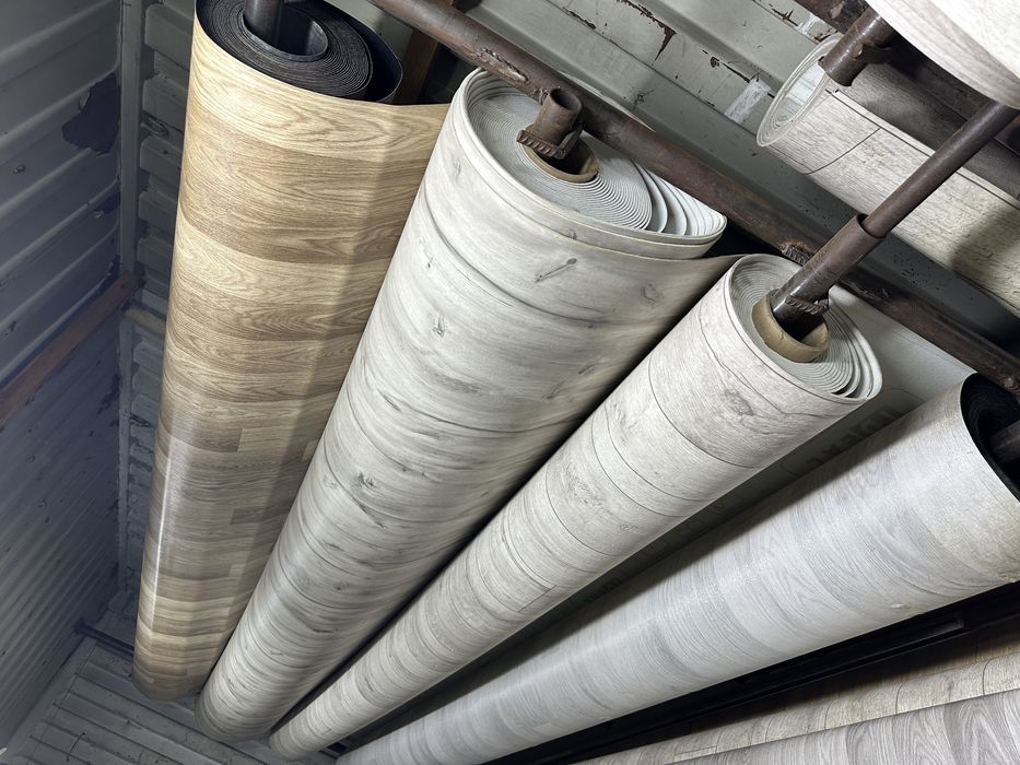 Линолуем плинтус