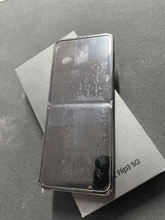 Samsung ZFlip 3 (8/256гб)