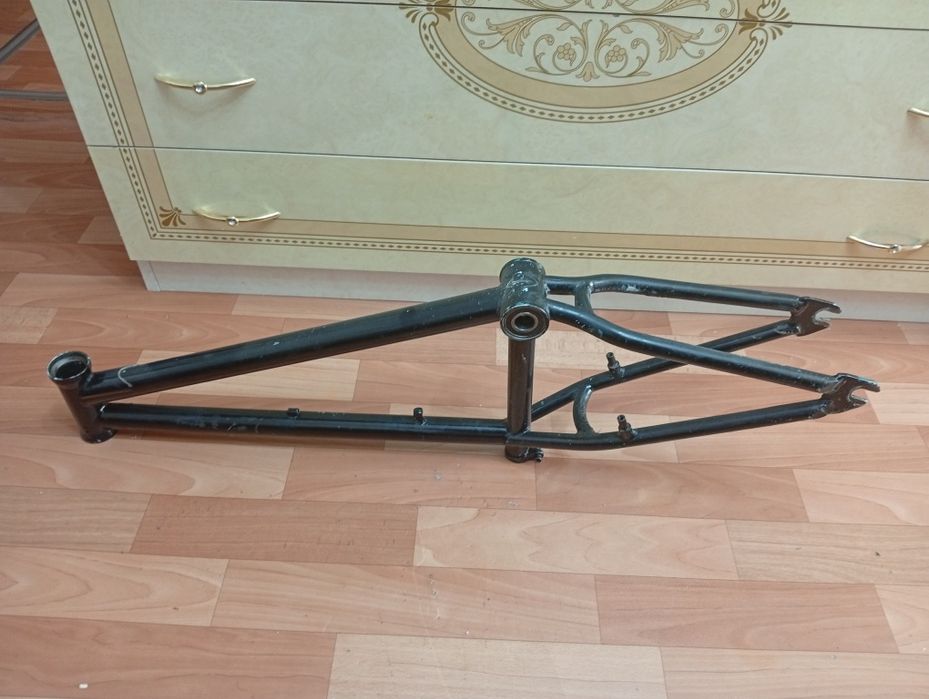 Продам  раму на бмх