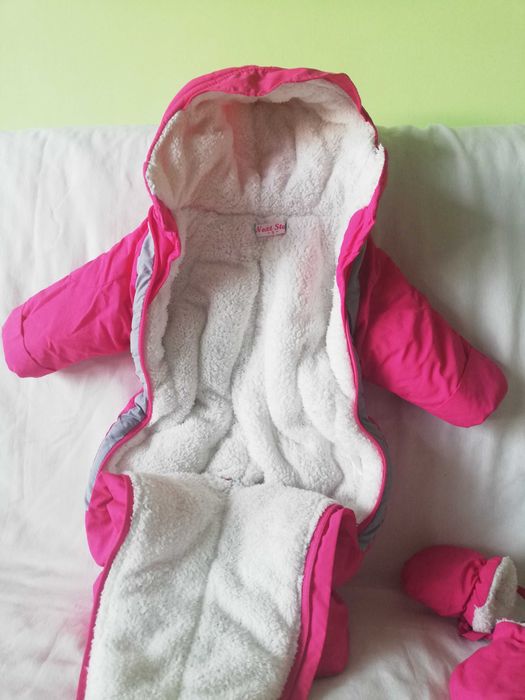 Космонавт за момиче, размер 6 месеца