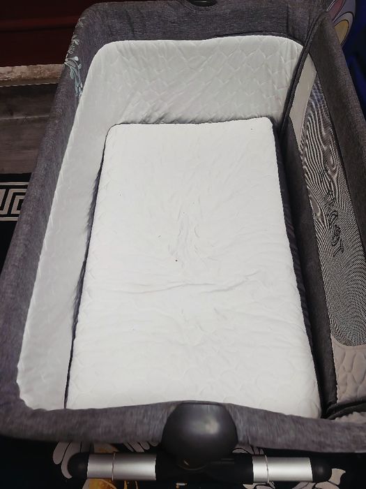 Продам манеж переносной.