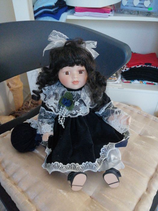 Кукла музикална!