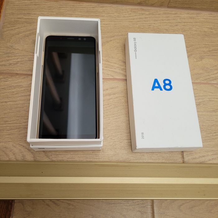 TelefonSamsung A8
