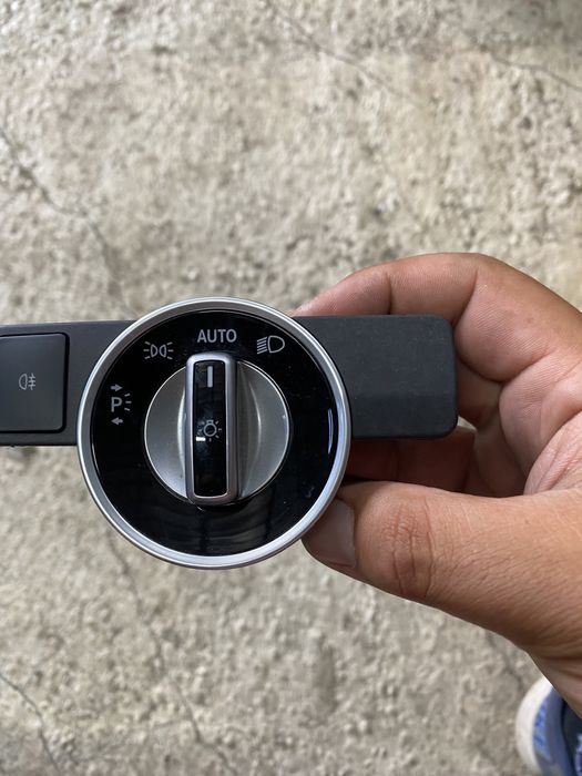 Бутон фарове Mercedes w204 w212 x204 glk E C клас оригинал 545 31 04