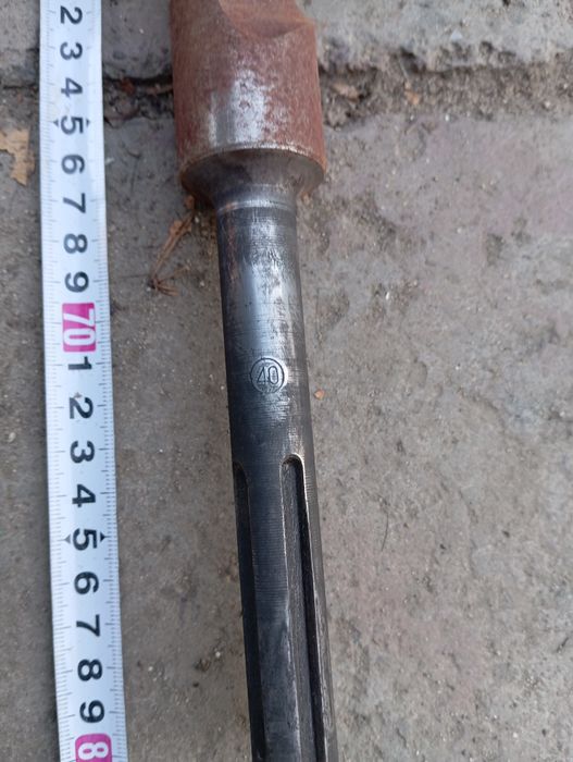 Продам бур10000 и коронку4000.