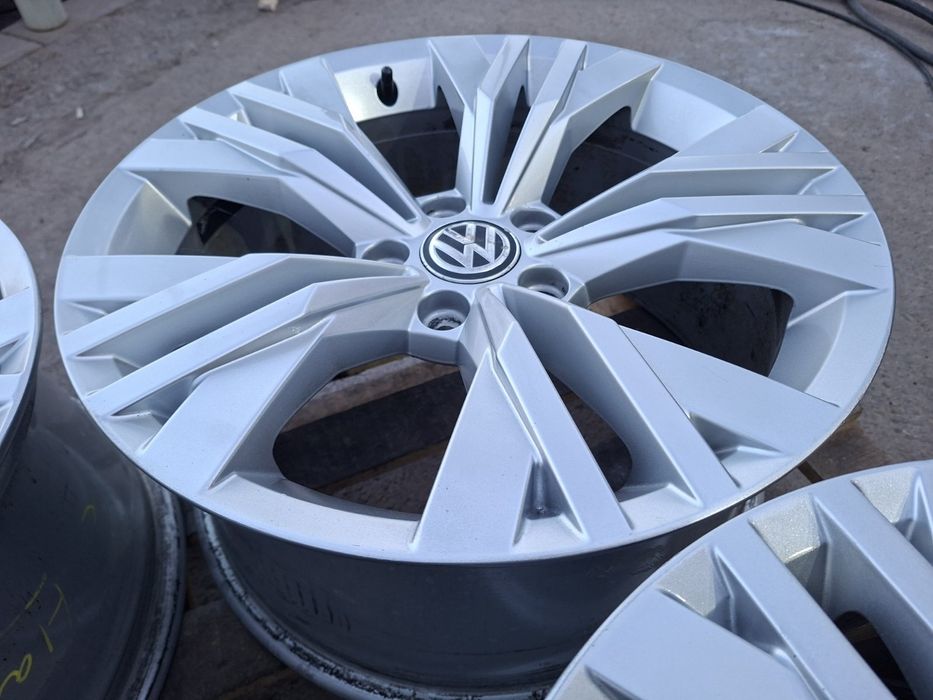 Лети джанти 17 цола от Фолксваген Пасат 8 / VW Passat 8 Alltrack