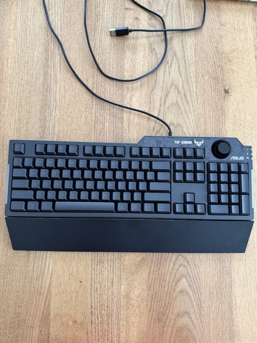 ASUS TUF Gaming K1 RGB + wrist rest – Page Down remapat