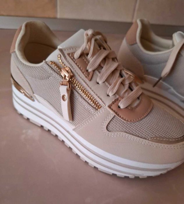 Sneakers, mărimea 38