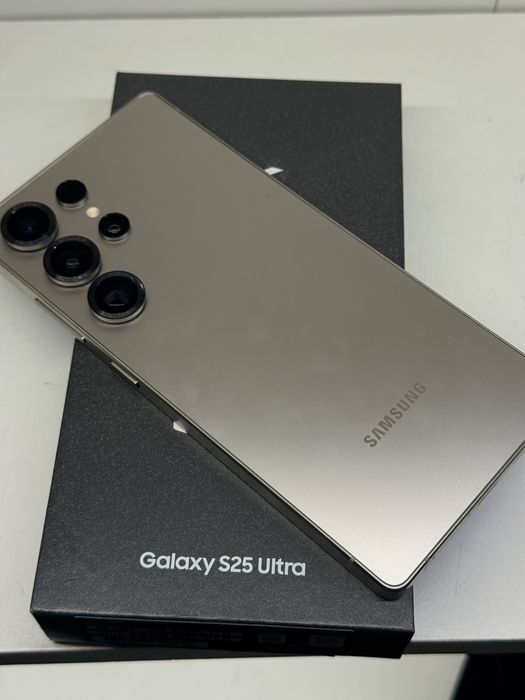 Samsung galaxy 25 Ultra 256Gb/12GB RAM