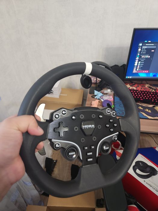 Продам руль Moza R5