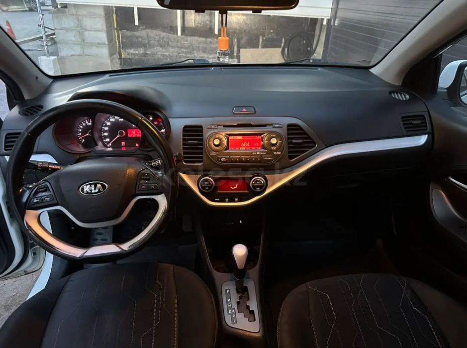 Kia Picanto 2012 года