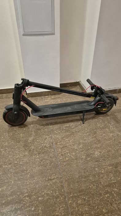 Електрическа тротинетка - Mi Electric Scooter Pro2