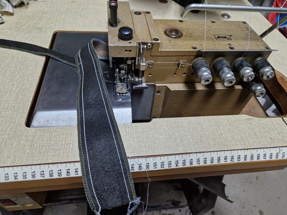 Продам оверлок в хорошем состоянии