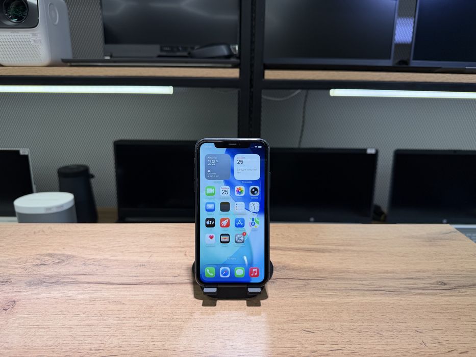 iPhone 11, 64 GB, АКБ71%, черный, царапины на экране, 2225/А10