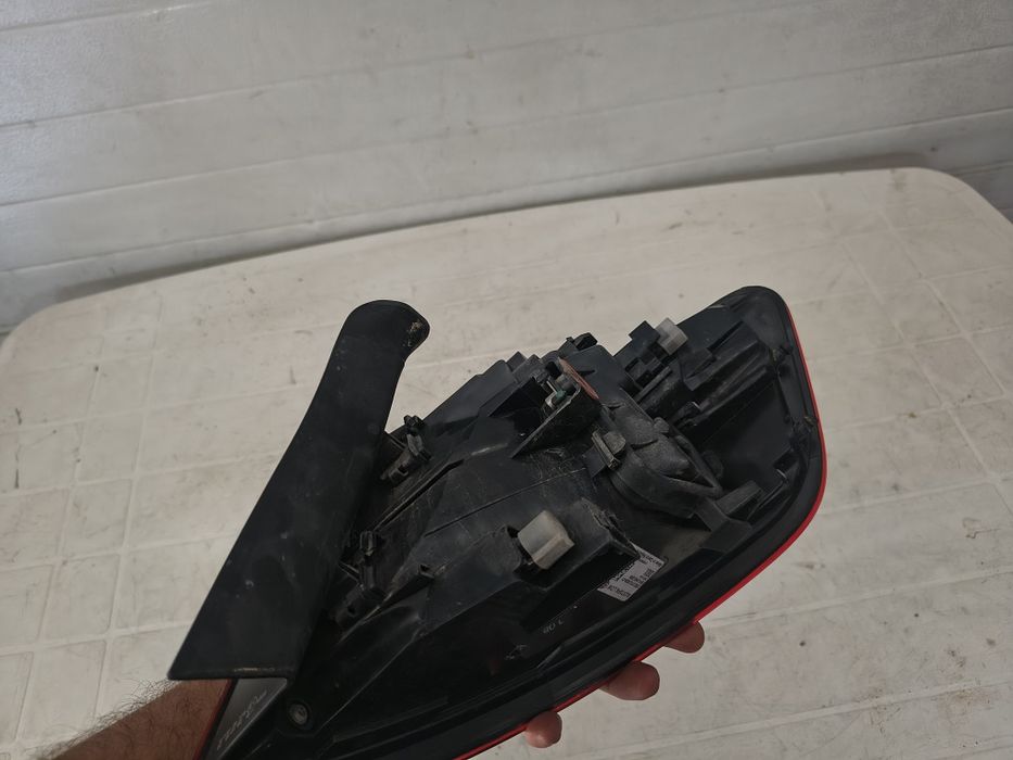 Lampa stânga spate audi A3 cod 8V4945069