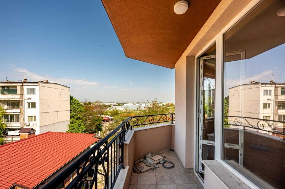 Продава се Двустаен апартамент в Пловдив, Коматево - 67 кв.м за 1553 €/кв.м - Снимка #1