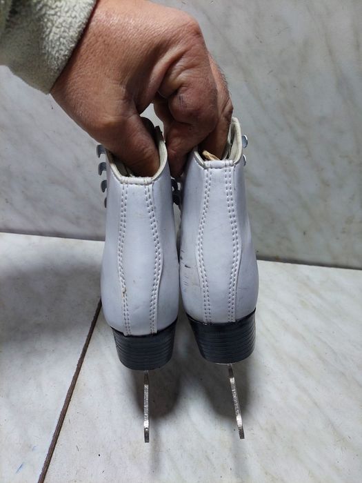 Patine gheata 549 patinaj artistic  American marime 33  ( 20,5 cm)