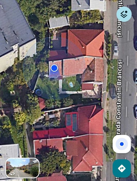 Casă de vânzare cu doua apartamente