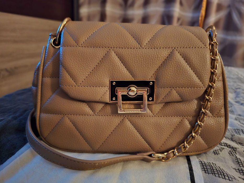 Тениска Guess и дамска чанта