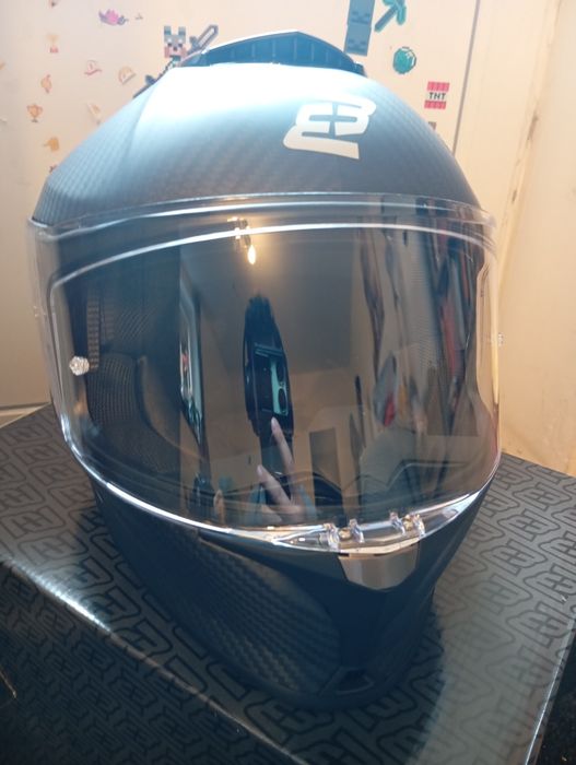 Cască Moto Integrală Bogotto Phantom Carbon 6K – Nouă, Ultra Ușoară
Bogotto