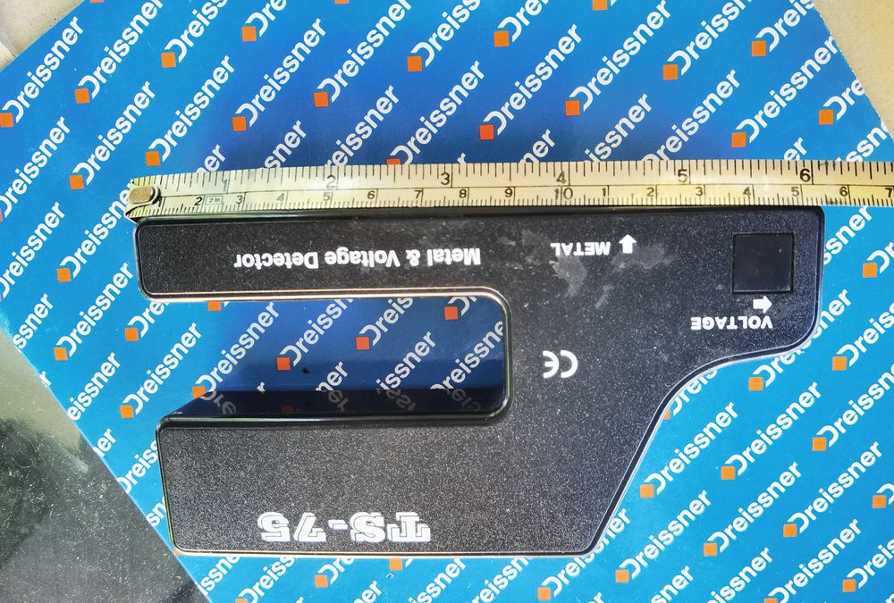 Detector de cabluri,tevi