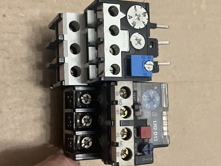 Contactoare industriale ABB și Telemecanique cu relee termice originale – Lot 2 bucăți