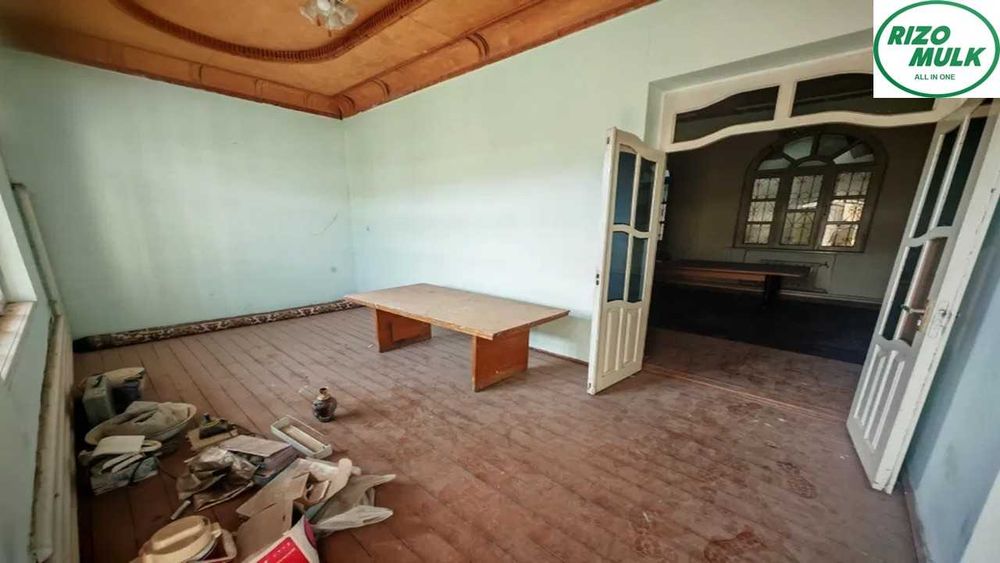 Назарбек Харакатда файзли ховли сотилади. NR494/37