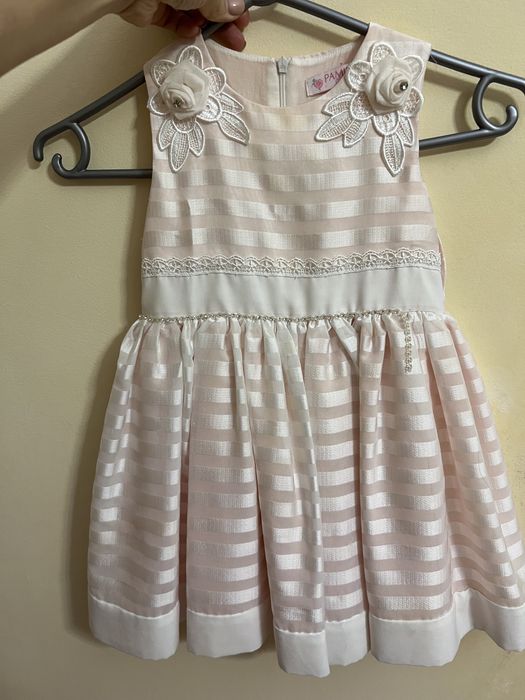 Продам платье на 1,5-2 года. Цена 2000