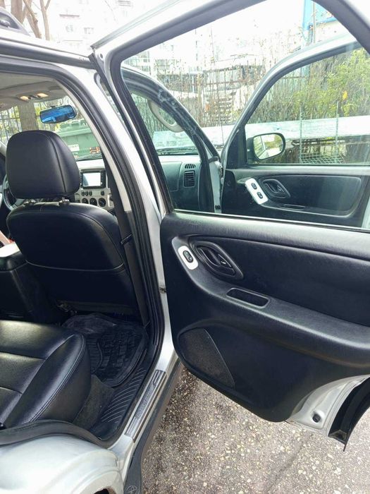 Продавам Ford Maveric 2.3 150 XLT