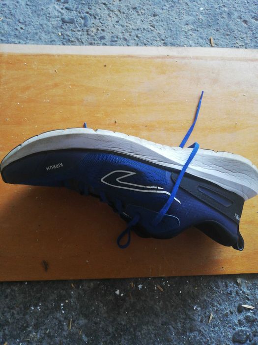 Маратонки KIPRUN JF190.1. Номер 46.5