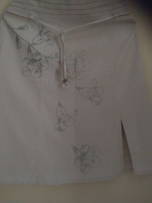 Продажа ; Юбки европейского производства.48-50 разм  .Качество лен .