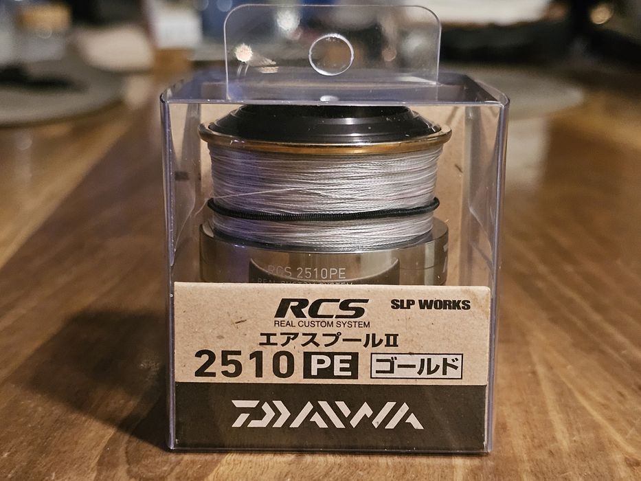 Шпула за макара Daiwa RCS 2510PE, произведена от SLP WORKS, цвят Gold