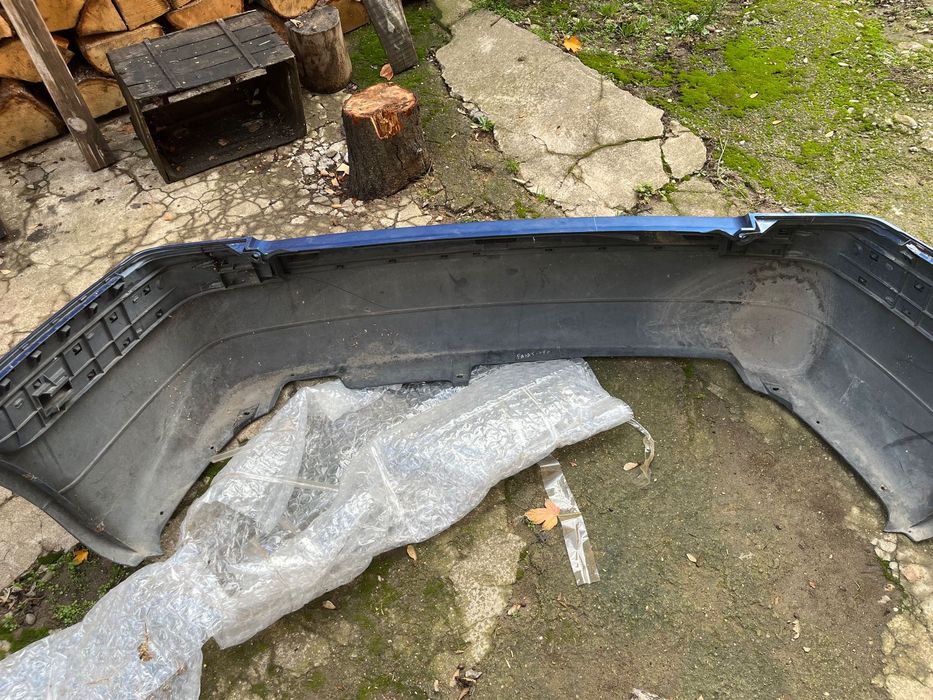 Задна броня за Пасат б5 1997 година