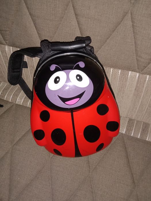 Кукла рюкзачок в хорошем состоянии и мишка рюкзачок и другие мягкие