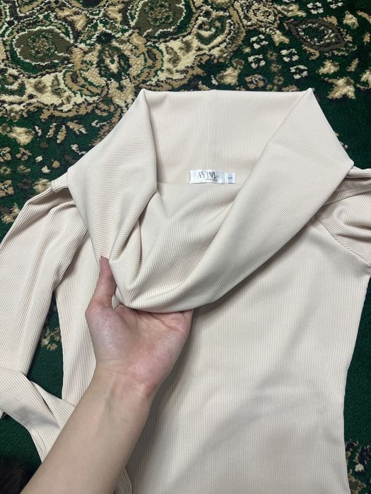 Кофта бежевая 4000