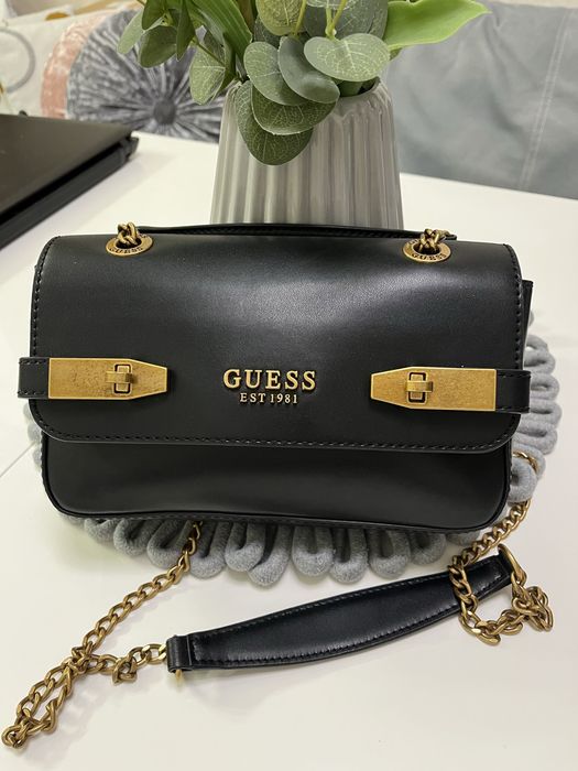 Оригинална Дамска чанта Guess