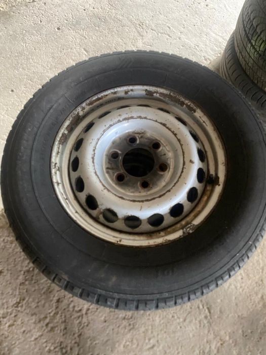 Диски от спринтера 4диска и 2резины