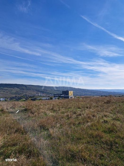 Teren de vanzare pe Dealul Lombului, aproape de Cluj Innovation Park
