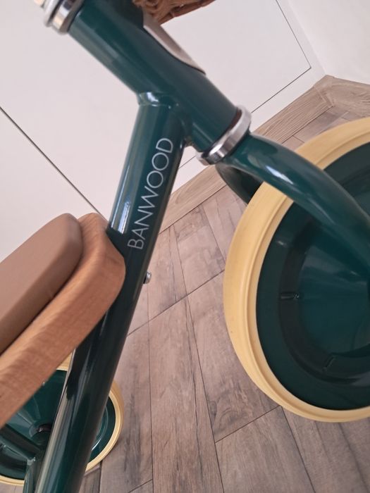 Триколка Banwood зелен цвят