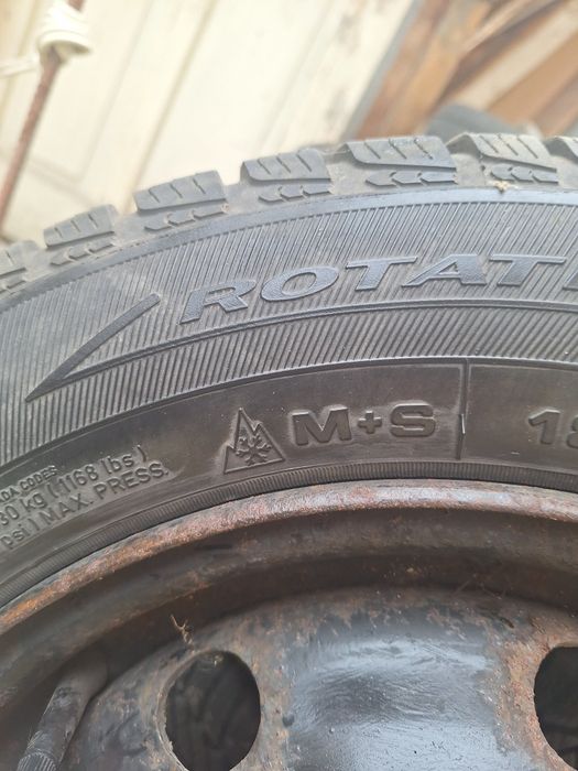 Зимни гуми 14 чисто нови и електрическа тротинетка