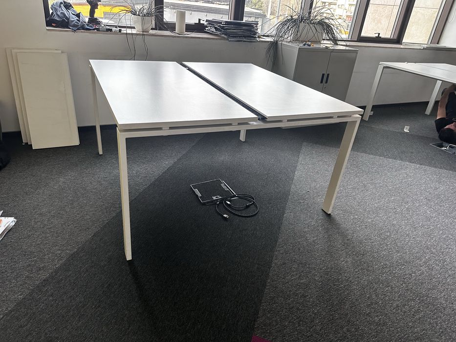 Офис бюро ORT – 140×140×75 см, висок клас