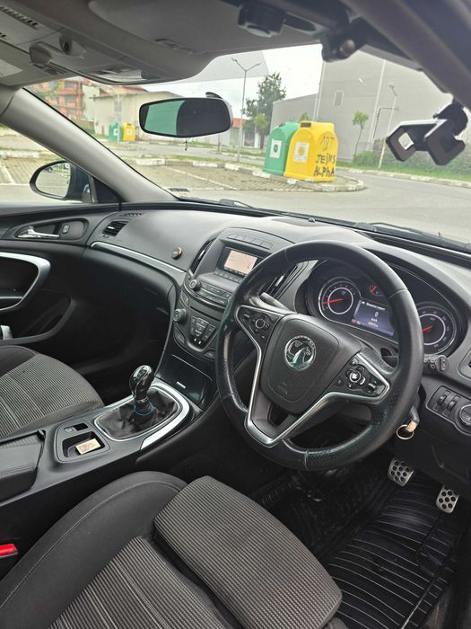 Opel Insignia 1.8 sri LPG
