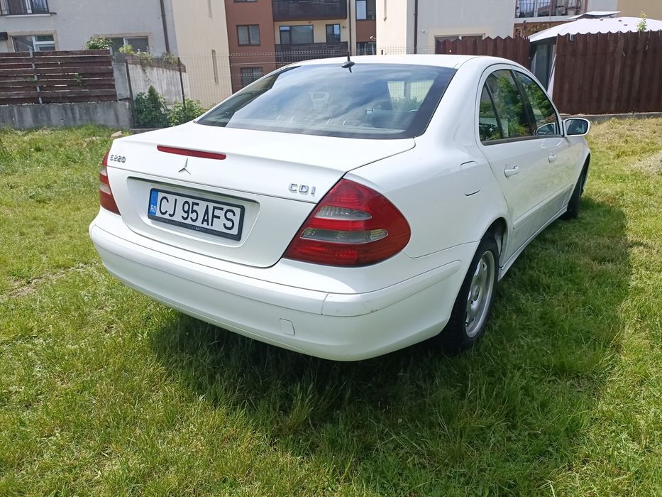 Vand Mercedes E220 an 2005