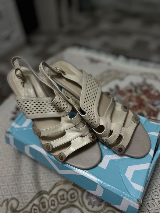 Босоножки 38 размер