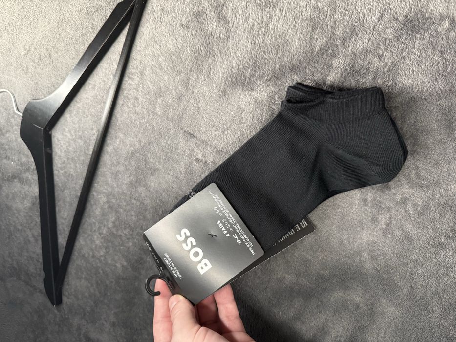 BOSS set 4 perechi sosete scurte negre marimea 39-42 noi originale