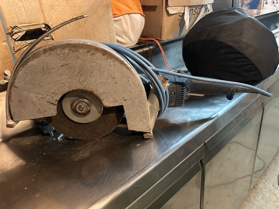 Polizor Bosch profesional GWS 24-300J