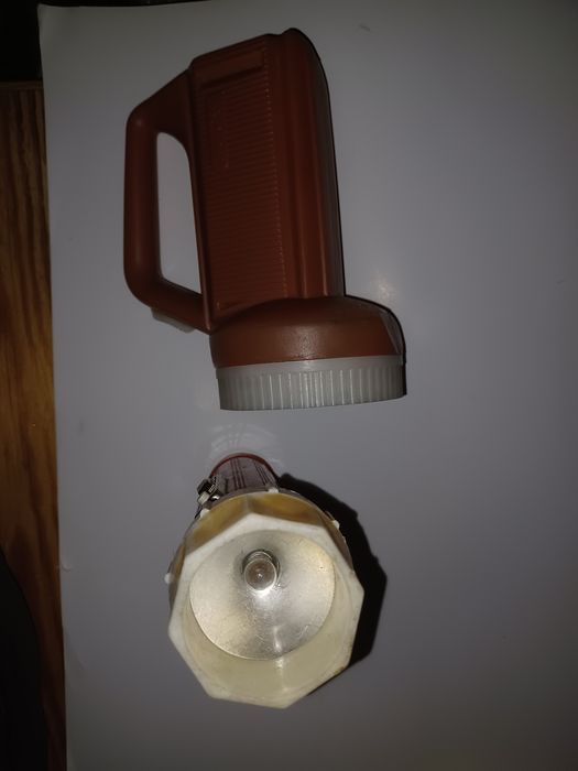 Най-различни фенери.