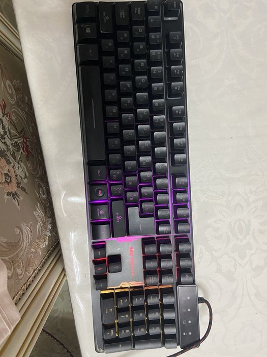 Клавтатура RedSquare TESLA RGB